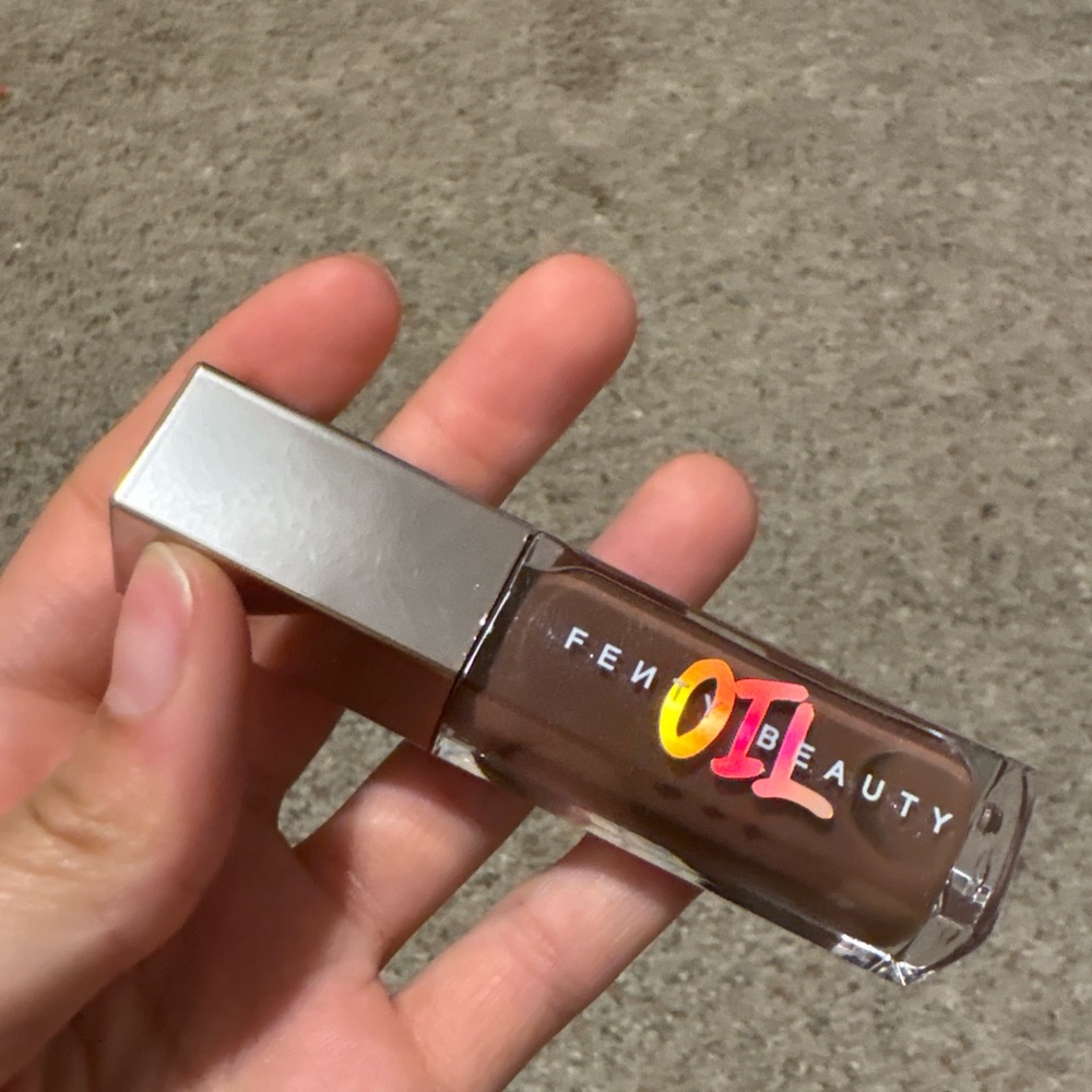 Fenty Beauty Brown Gloss